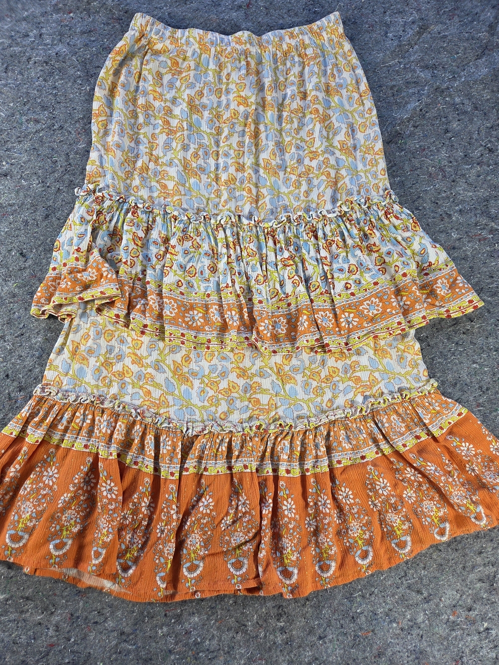 Cupcakes and Cashmere Floral Tiered Midi Skirt XS Boho